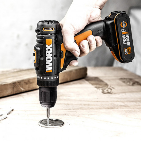 Дрель-шуруповерт WORX WX101, 20v, 30 Нм, в комплекте АКБ 2х1,5 А·ч и ЗУ, сумка (аккумуляторная)