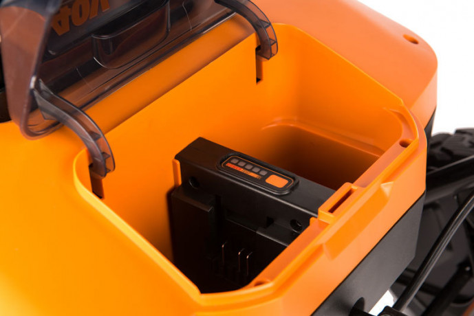 Снегоуборщик WORX WG471E, 40v, 50 см, в комплекте АКБ 2x4 А·ч и ЗУ (аккумуляторный)