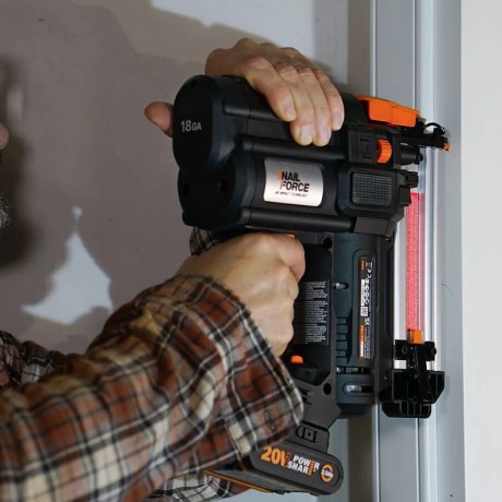 Аккумуляторный гвоздезабивной пистолет WORX WX842, 20В, 2Ач х1, ЗУ, сумка