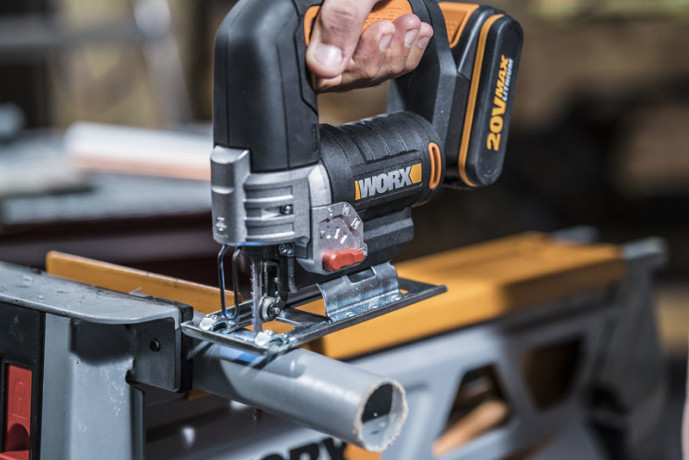 Лобзик WORX W543, 20v, в комплекте АКБ 2 А·ч и ЗУ, кейс (аккумуляторный)