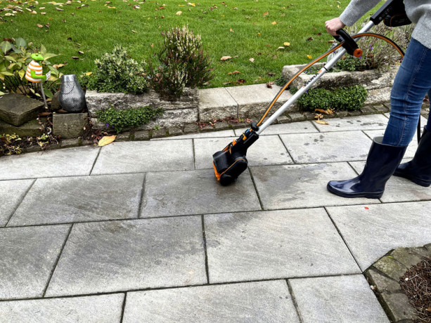 Щетка для чистки дорожек WORX WG441E, 20v, в комплекте АКБ 4 А·ч и ЗУ